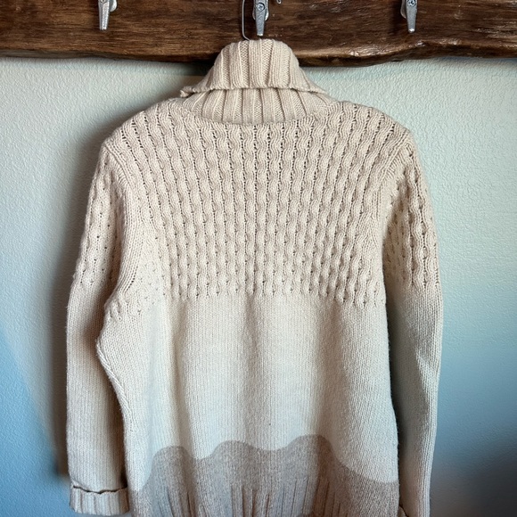 Cream and Tan Woolrich Sweater - Picture 2 of 6